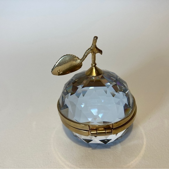 Genuine Swarovski Crystal Apple Mirror w/ Gold Leaf Signed Opens - Picture 6 of 8